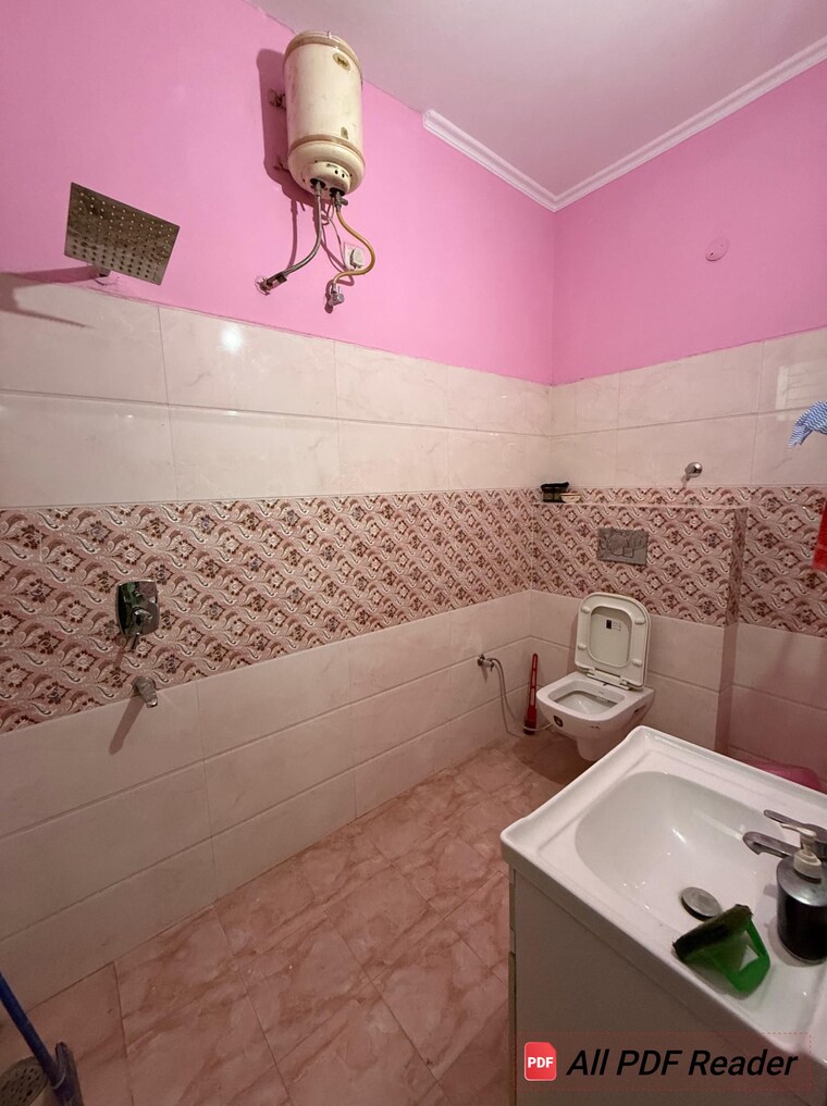 Bathroom, dhakoli 3 Bedroom 900 Sq.Ft. Builder Floor In Dhakoli Zirakpur 9131554