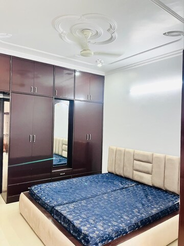 Bedroom in 2 BHK Builder Floor at Sector 38 – for Rent