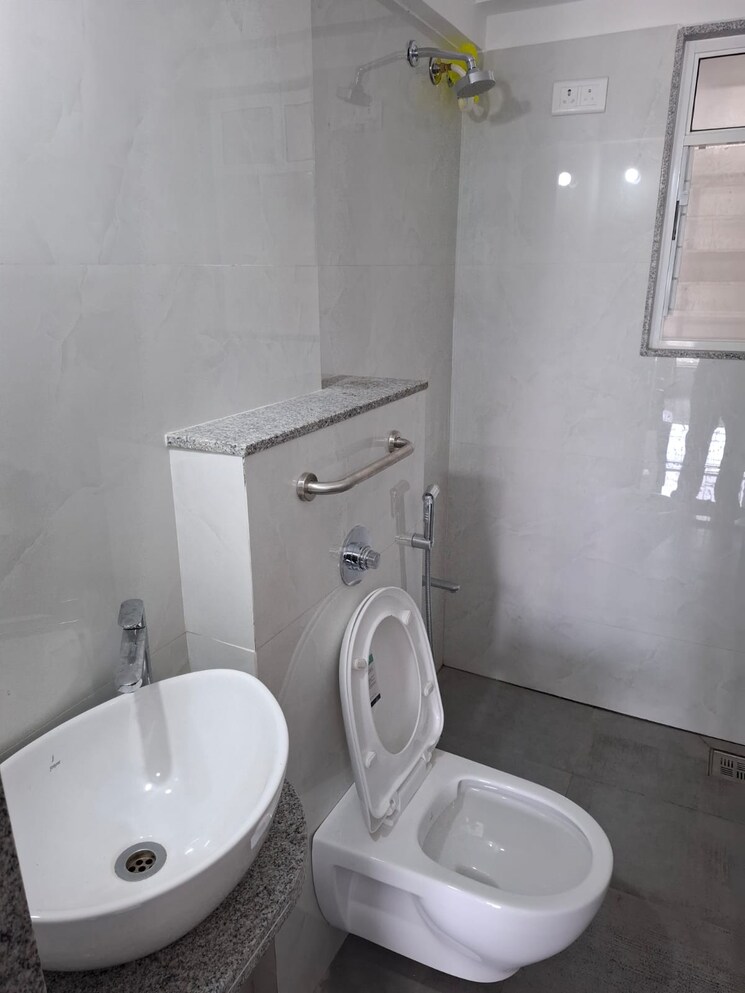 Bathroom, kothrud 3 Bedroom 1240 Sq.Ft. Apartment In Kothrud Pune 9131606