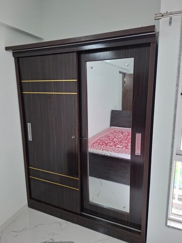 Room in 3 BHK Apartment at Kothrud – for Rent