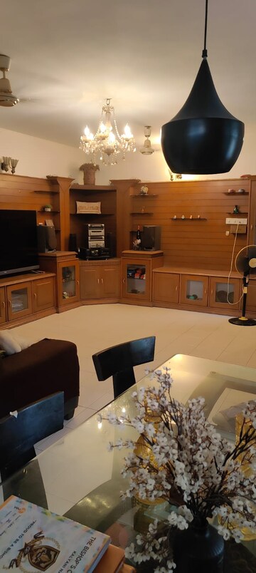 Living Room in 2 BHK Apartment at Viman Nagar – for Rent