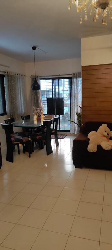 Living Room in 2 BHK Apartment at Viman Nagar – for Rent