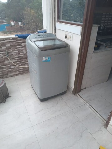 Bathroom in 2 BHK Builder Floor at Sector 38 – for Rent