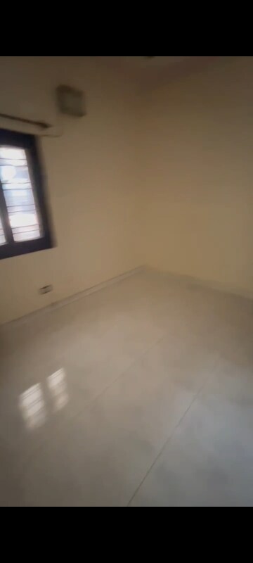 Room in 2 BHK Builder Floor at Greenwood City, Sector 40 – for Rent