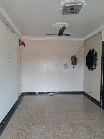 Bathroom in 1 BHK Apartment at Zenith Apartment, Kandivali West – for Rent