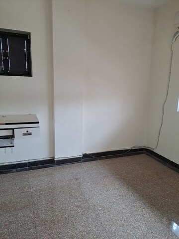 Furnished Amenities in 1 BHK Apartment at Zenith Apartment, Kandivali West – for Rent