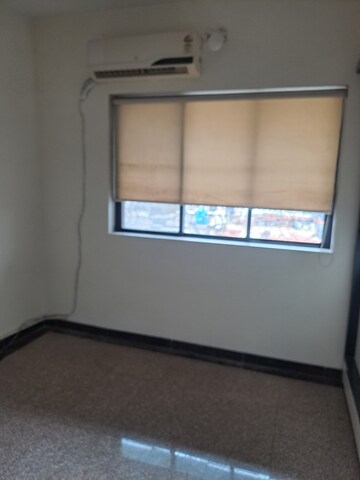 Room in 1 BHK Apartment at Zenith Apartment, Kandivali West – for Rent