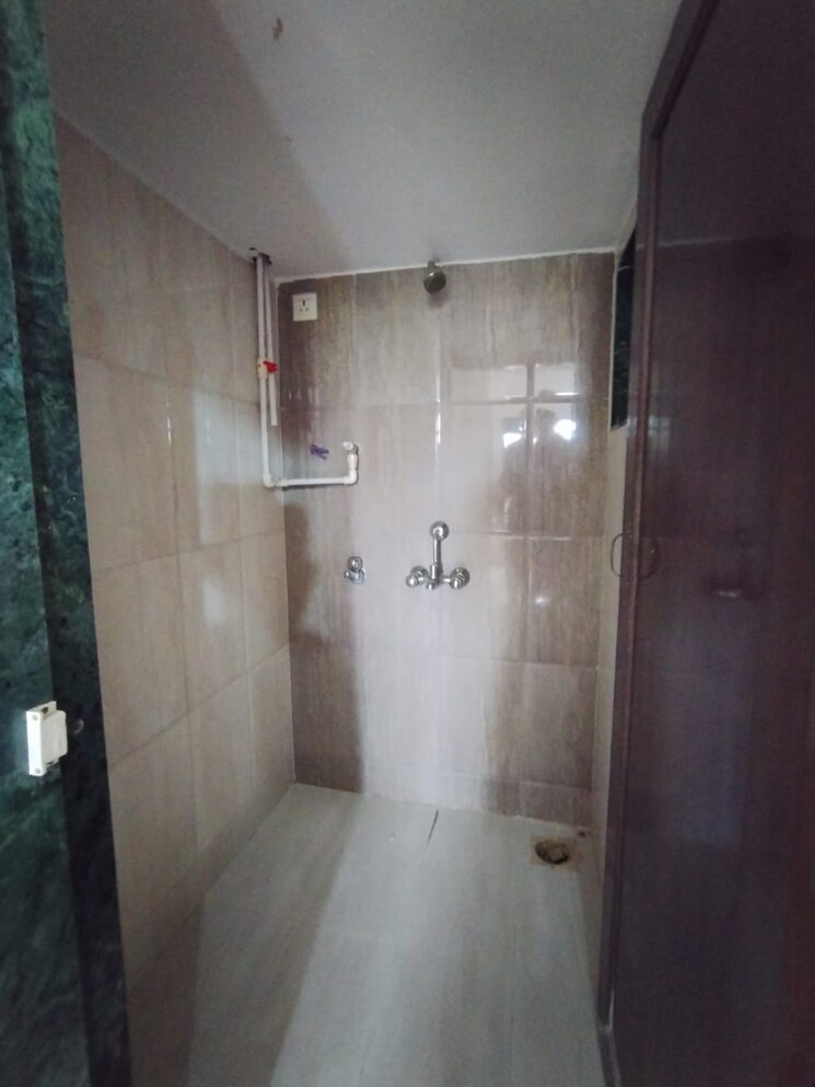 Bathroom, squarefeet-imperial-square 1 Bedroom 365 Sq.Ft. Apartment In Ghodbunder Road Thane 9131660