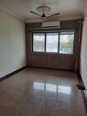 Room in 1 BHK Apartment at Zenith Apartment, Kandivali West – for Rent