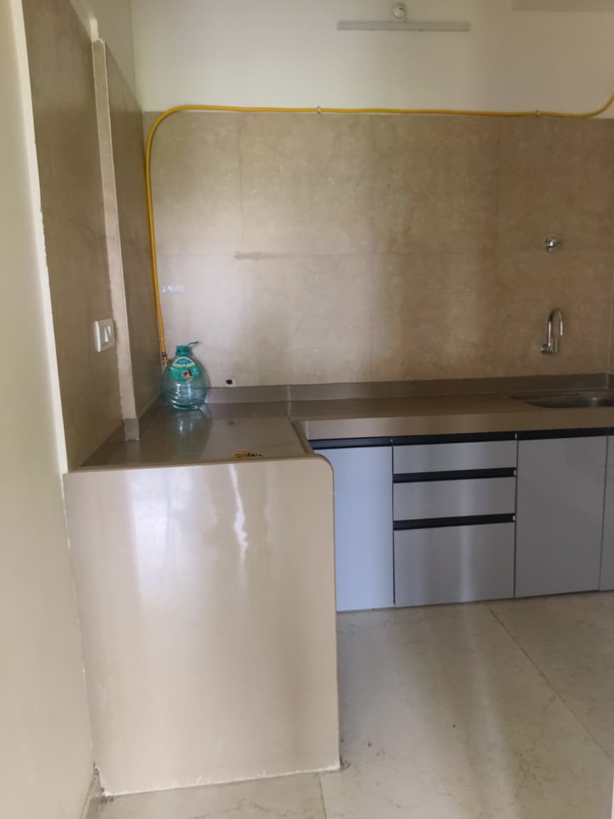 1.5 BHK 600 Sq.Ft. Apartment in Dosti West County