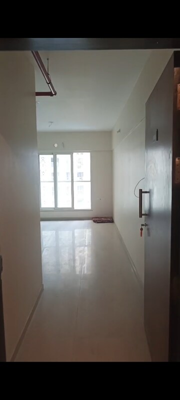 2 BHK Apartment For Rent in Dosti West County, Balkum Pada