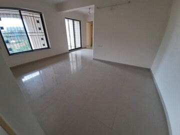 Room in 2 BHK Apartment at Shrinivas Crossover County B Wing, Sinhagad Road – for Rent