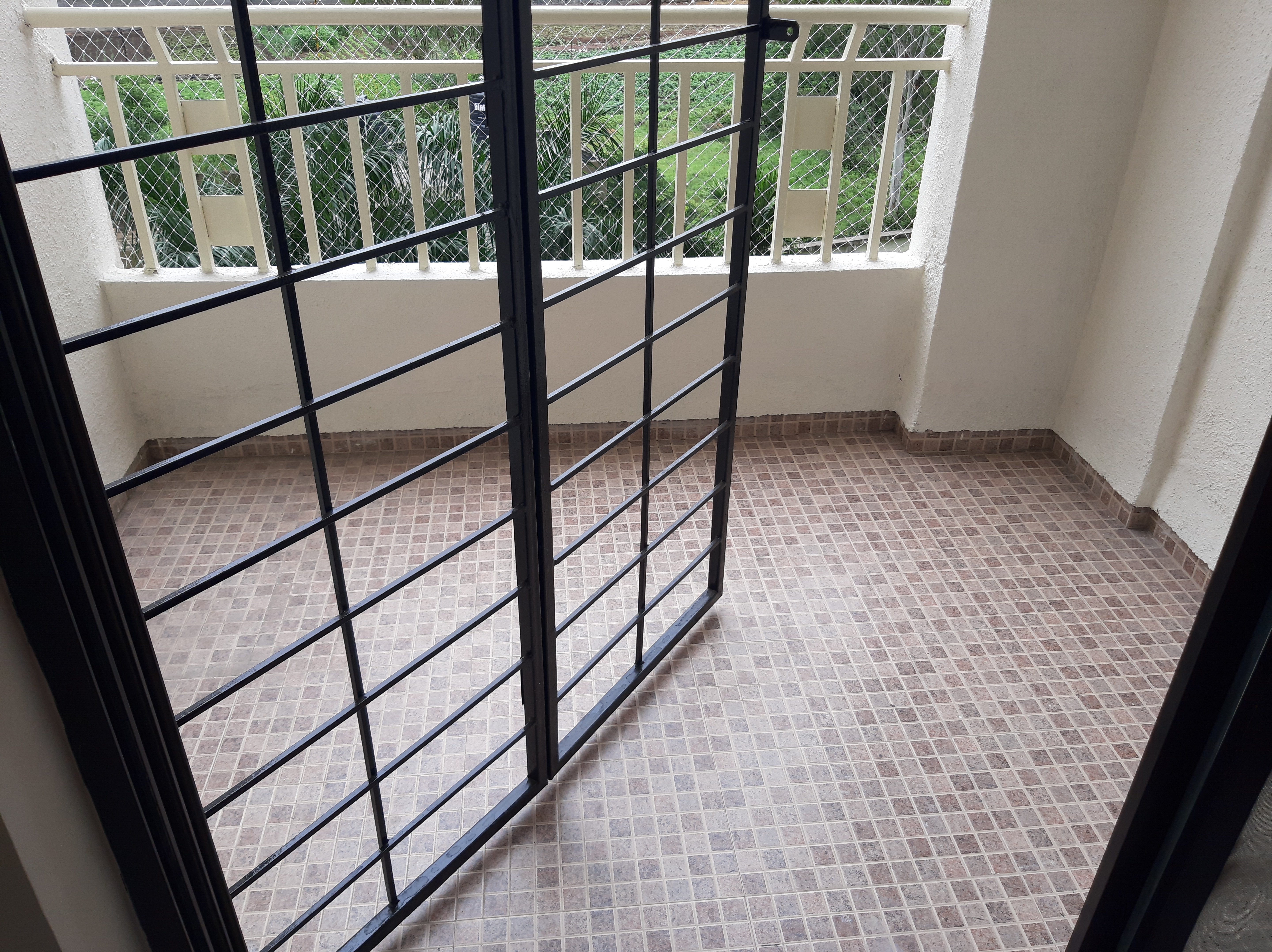 2 BHK + Servant Room 1000 Sq.Ft. Apartment in Shrinivas Crossover County B Wing