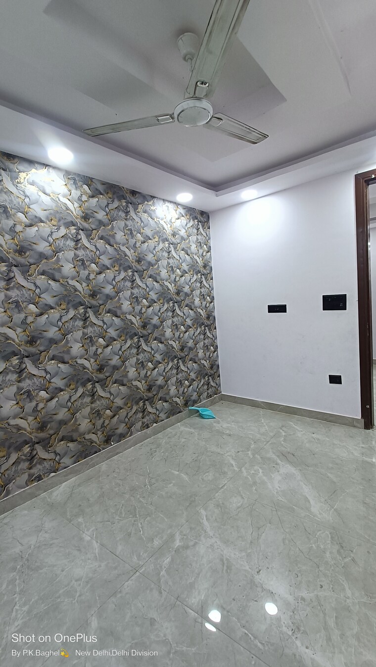 Room, govindpuri 3 Bedroom 900 Sq.Ft. Builder Floor In Govindpuri Delhi 9131781