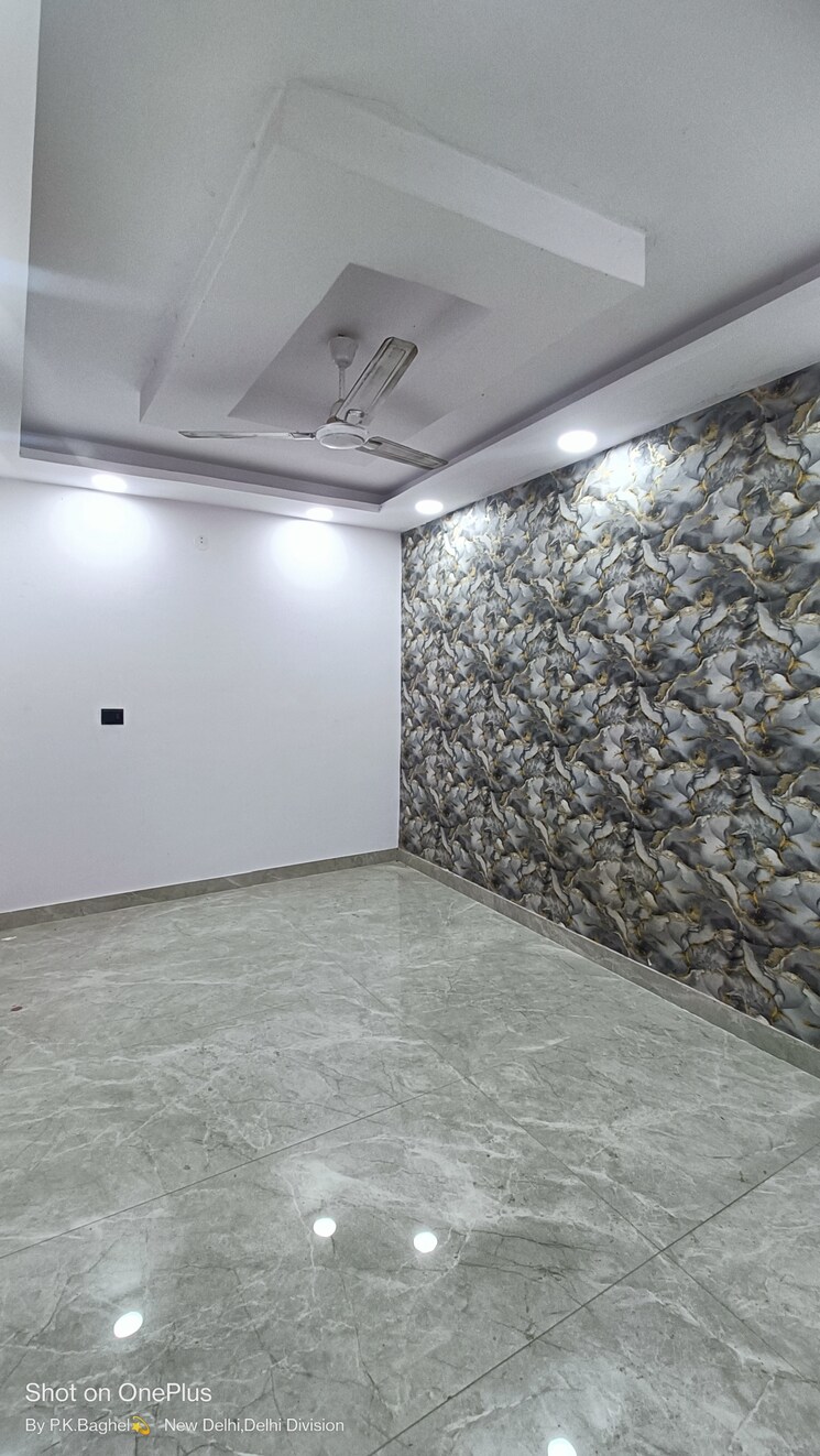 Room, govindpuri 3 Bedroom 900 Sq.Ft. Builder Floor In Govindpuri Delhi 9131781