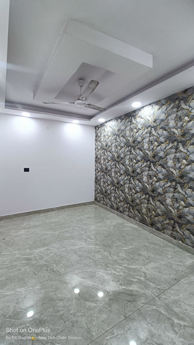 Room, govindpuri 3 Bedroom 900 Sq.Ft. Builder Floor In Govindpuri Delhi 9131781