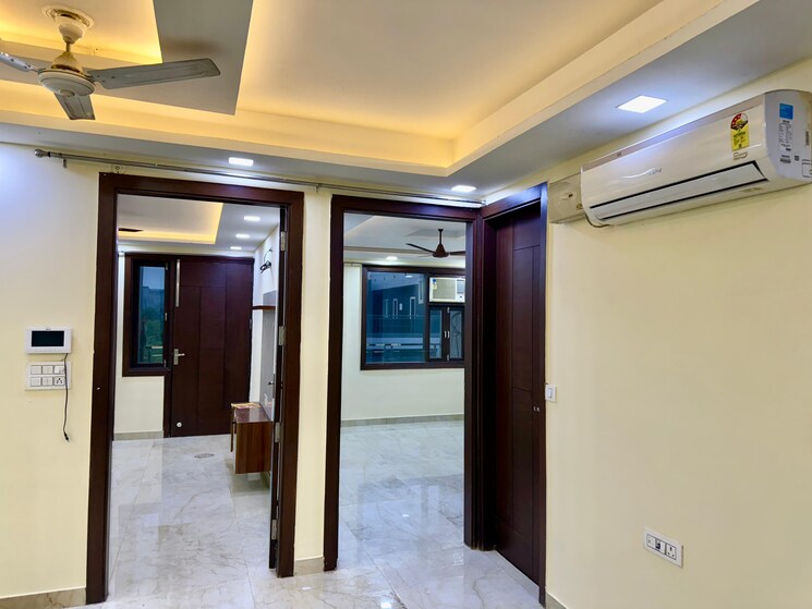 Room, sector 4 dwarka 3 Bedroom 1500 Sq.Ft. Apartment In Sector 4 Dwarka Delhi 9131788