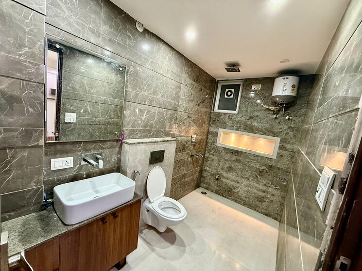 Attached Bathroom, sector 4 dwarka 3 Bedroom 1500 Sq.Ft. Apartment In Sector 4 Dwarka Delhi 9131788