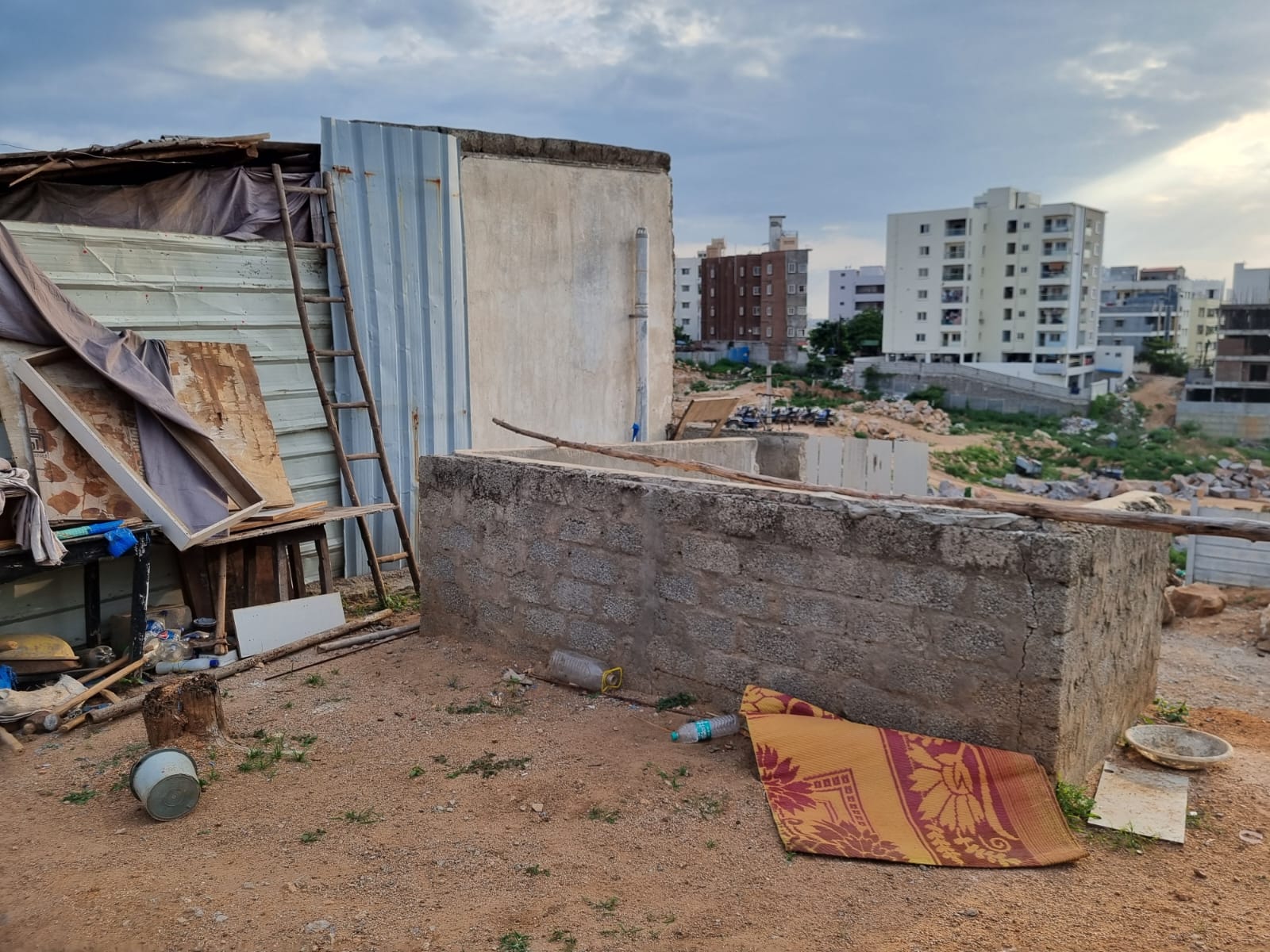 Plot For Sale in Manikonda