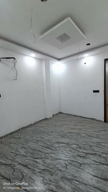 Room in 2 BHK Builder Floor at Govindpuri – for Sale