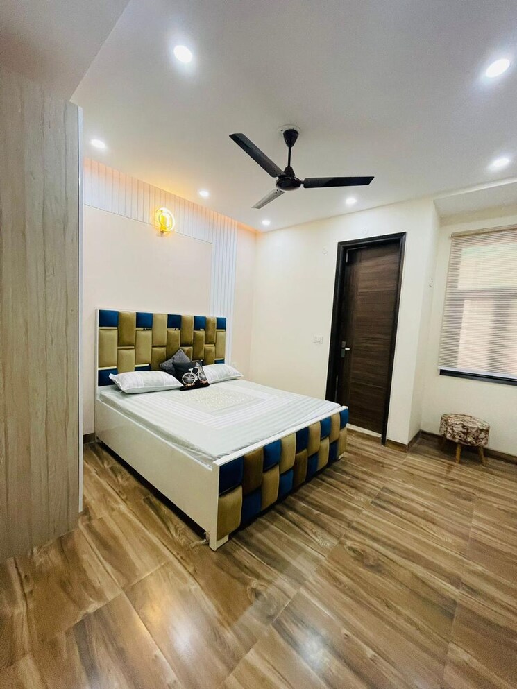 Bedroom, new-ashiyana-apartment 3 Bedroom 80 Sq.Yd. Builder Floor In Dwarka Mor Delhi 9131767