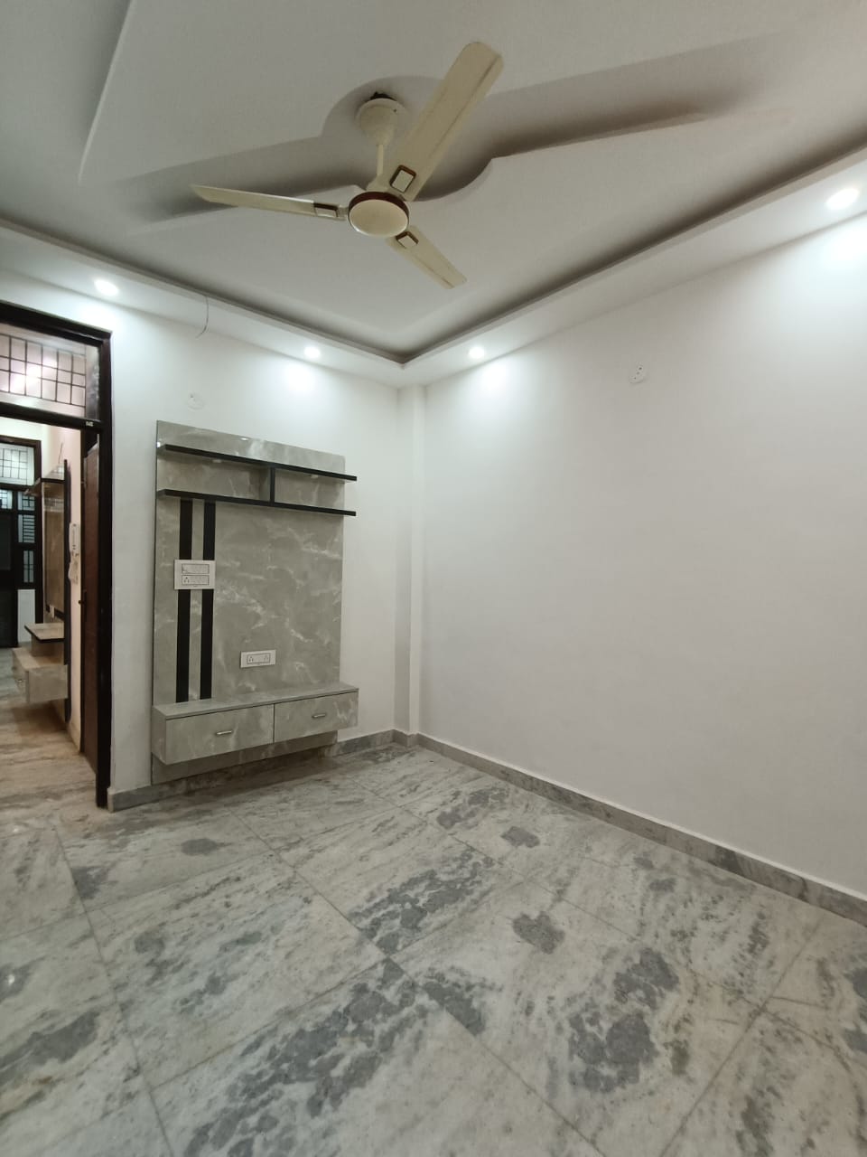 2 BHK Builder Floor For Rent in Dwarka Mor