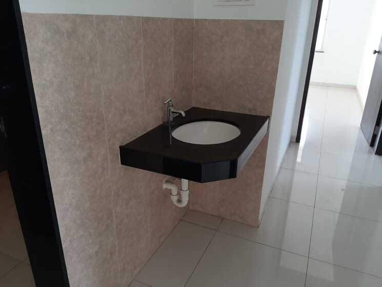 Bathroom, paranjape-madhukosh-phase-iii 2 Bedroom 1000 Sq.Ft. Apartment In Dhayari Pune 9131899