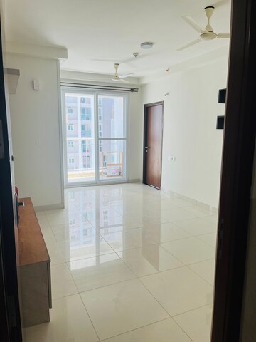 Room in 2 BHK Apartment at Brigade Cornerstone Utopia, Varthur – for Rent
