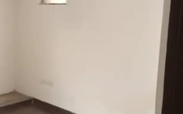 2 BHK Builder Floor For Rent in Mahagun Mahagunpuram II, Lal Kuan