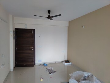 Room in 2.5 BHK Apartment at Samriddhi Seven Heaven, Ranibagh – for Rent