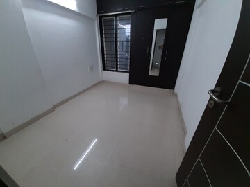 Room in 3 BHK Apartment at SRK Mango Nest, Sinhagad Road – for Rent
