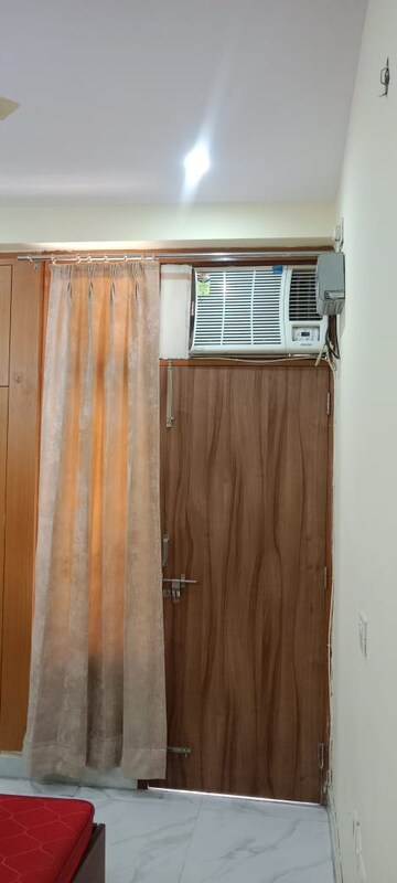 2 BHK Apartment For Rent in RWA Apartments Sector 41, Sector 41