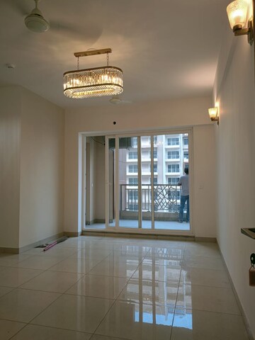 Room in  Office Space in IT/SEZ at Gaur City Mall, Sector 4 Greater Noida – for Sale