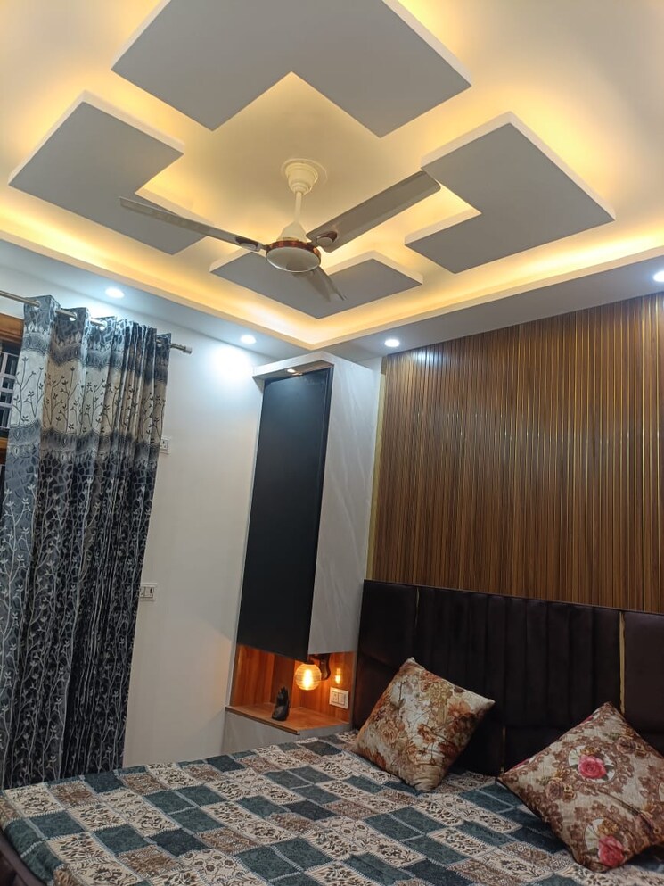 Living Room, dwarka mor 2 Bedroom 60 Sq.Yd. Builder Floor In Dwarka Mor Delhi 9132016