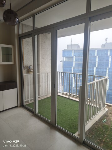 Room in 3 BHK Apartment at Ireo Victory Valley, Sector 67 – for Rent