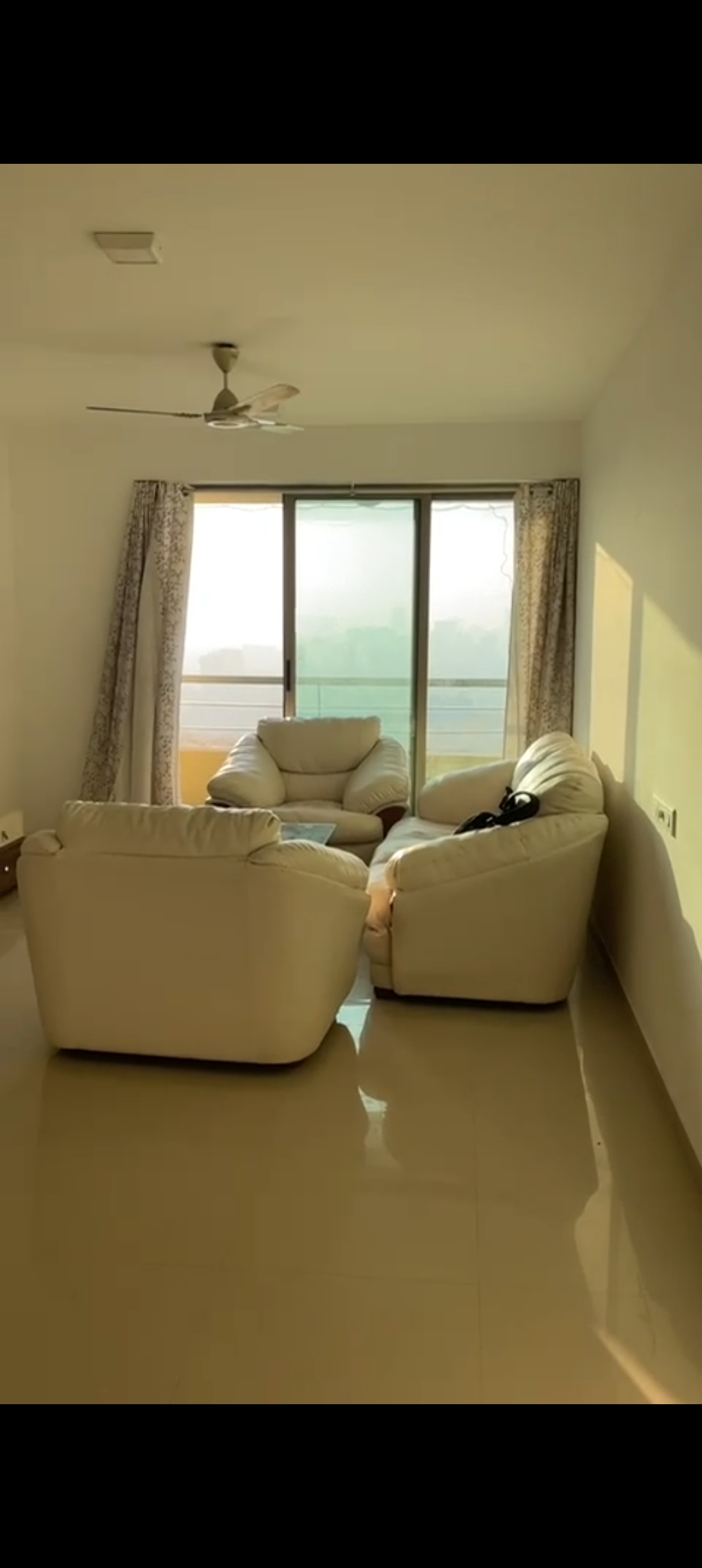 2.5 BHK Apartment For Rent in Oberoi Realty Splendor