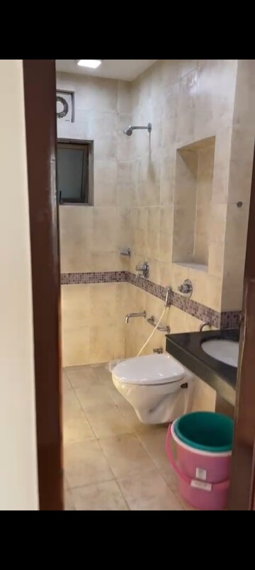 Bathroom in 2.5 BHK Apartment at Oberoi Realty Splendor, Andheri East – for Rent