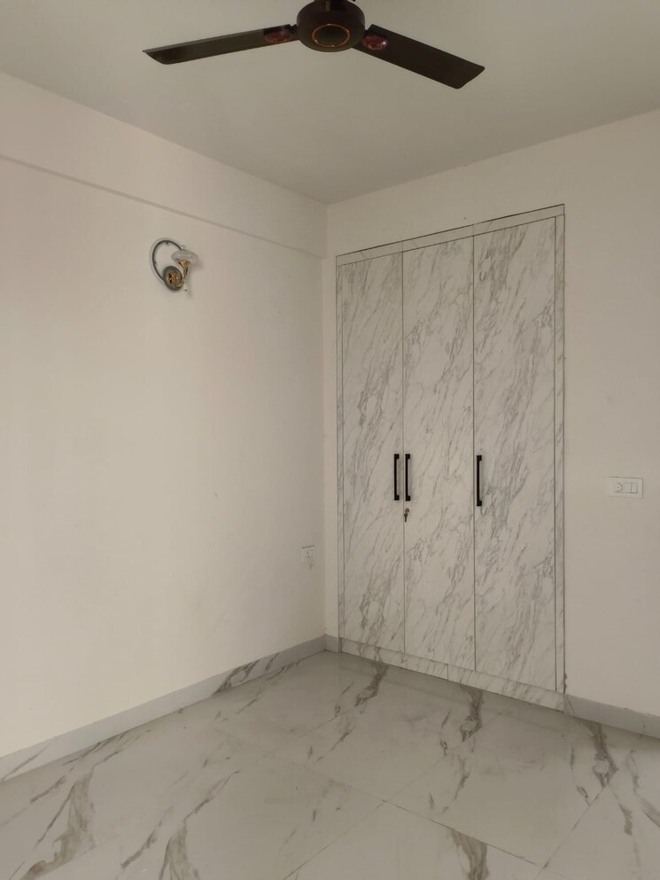 Room, smart-world-gems 3.5 Bedroom 1600 Sq.Ft. Builder Floor In Sector 89 Gurgaon 9132049