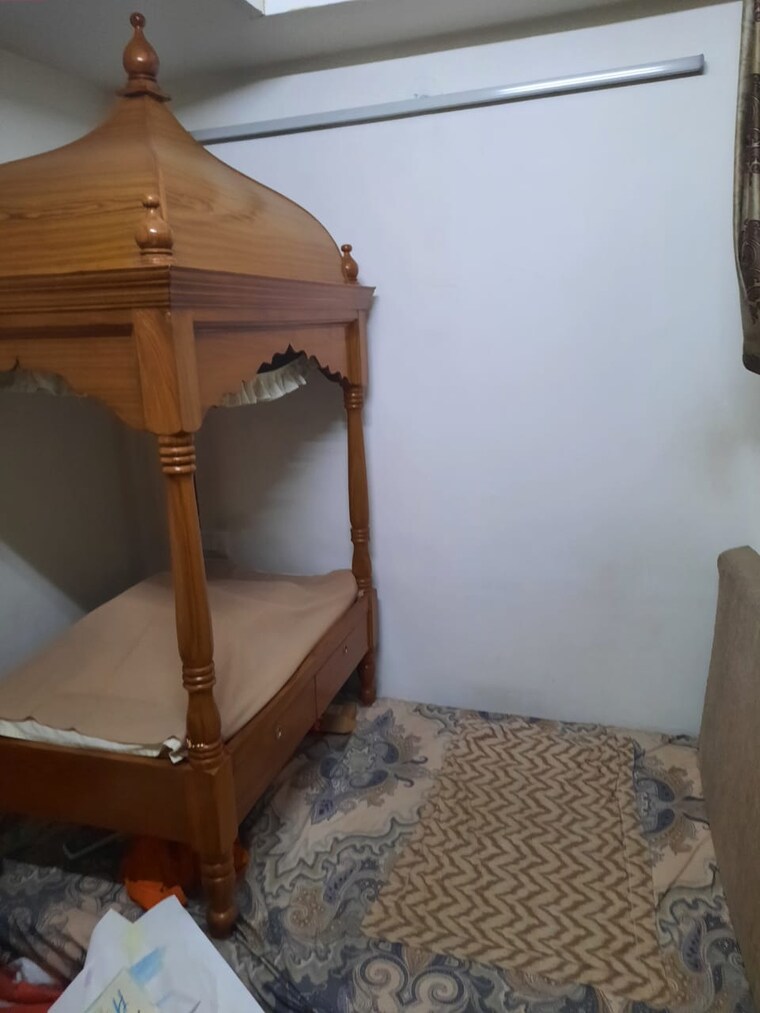 Room, sector 20 3 Bedroom 1850 Sq.Ft. Apartment In Sector 20 Panchkula 9132042