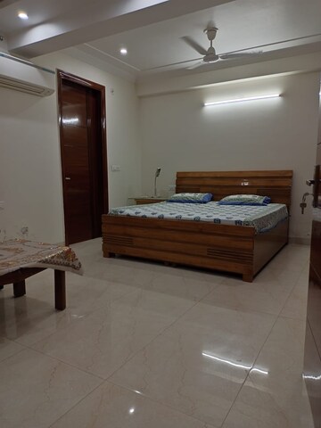 Bedroom in 3 BHK Apartment at Tulip Mall, Sector 46 – for Rent