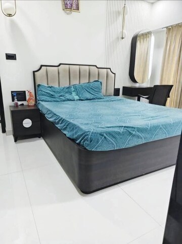 Bedroom in 2 BHK Apartment at Poonam Apartments Worli, Worli – for Rent