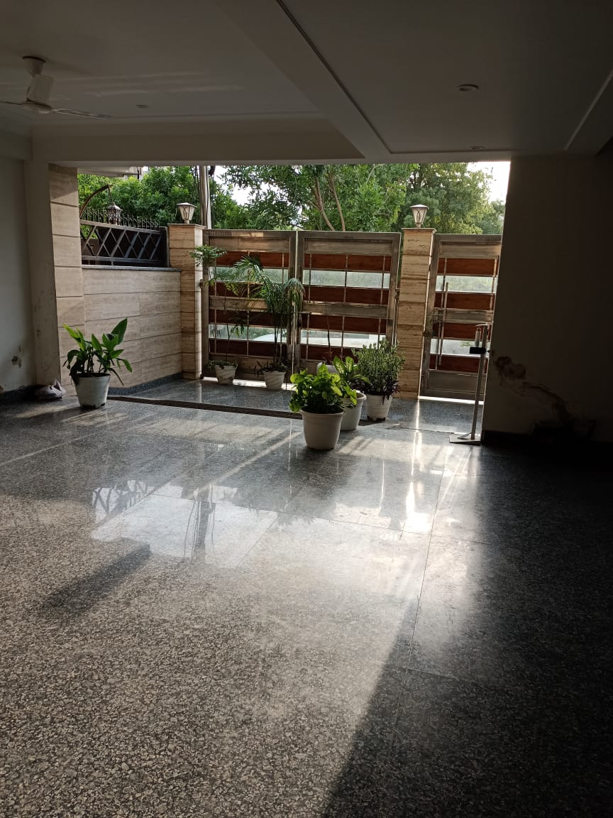 3 BHK Apartment For Rent in Tulip Mall