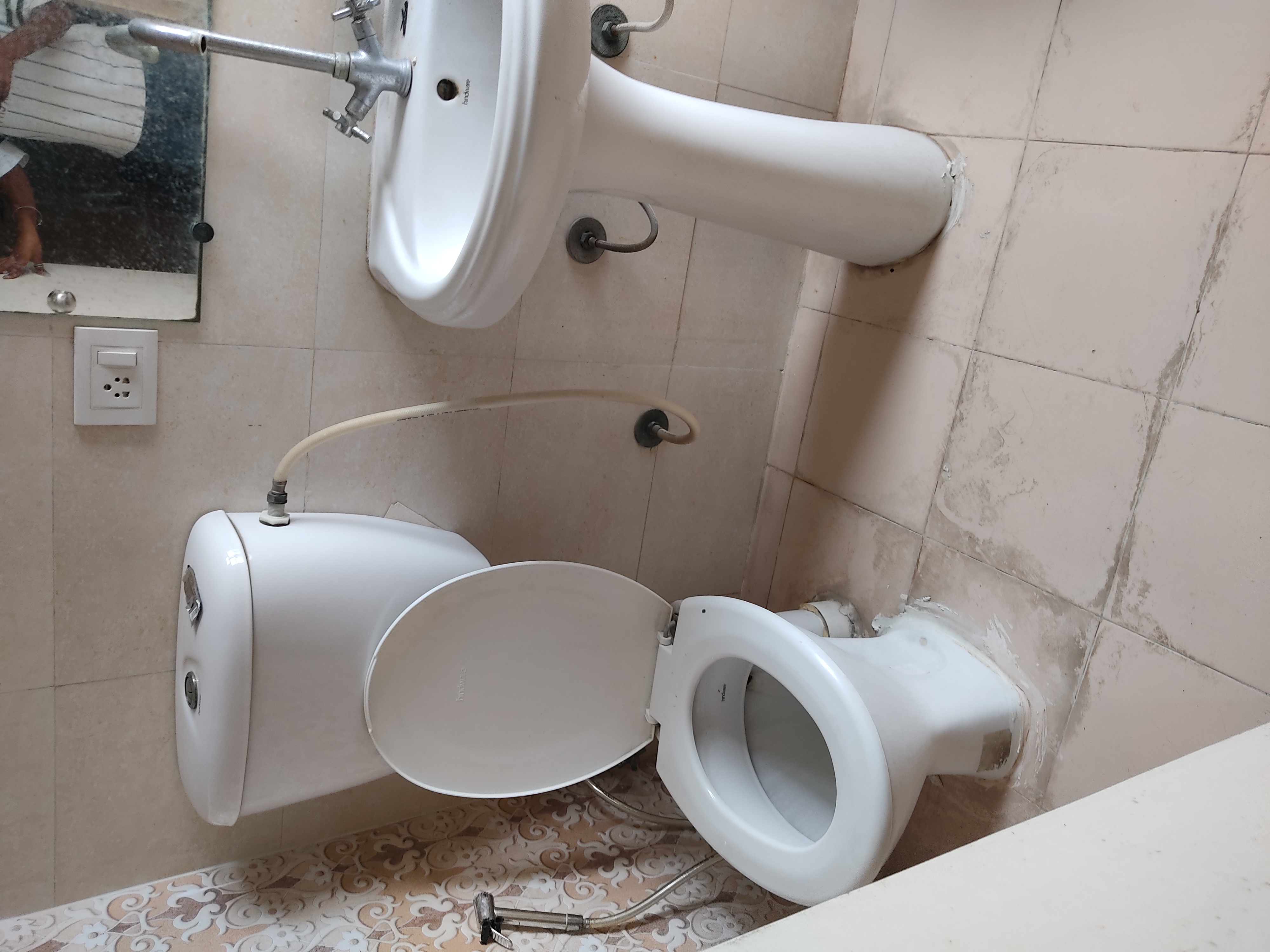 2 BHK Apartment For Rent in Gaur City 2 - 14th Avenue