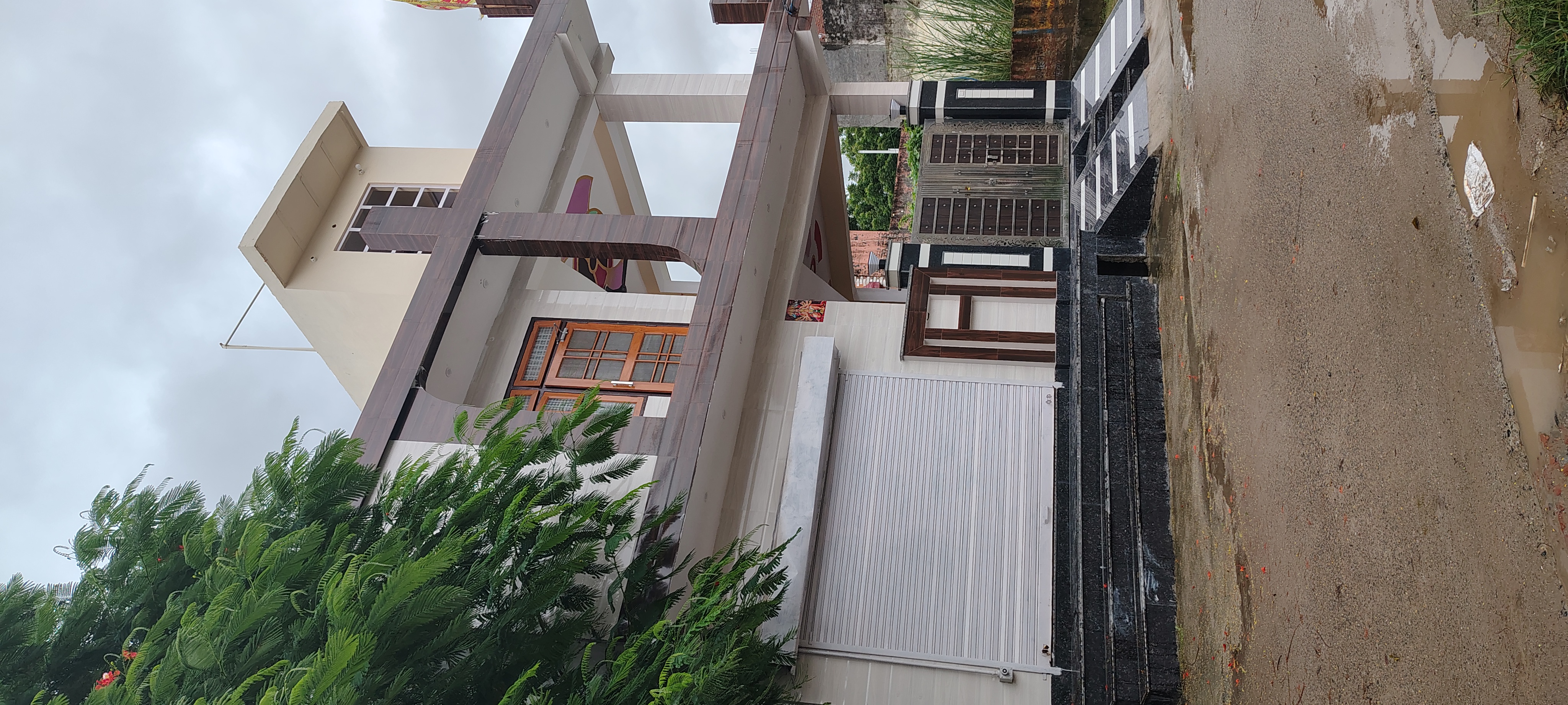 Plot For Sale in Select City Residency