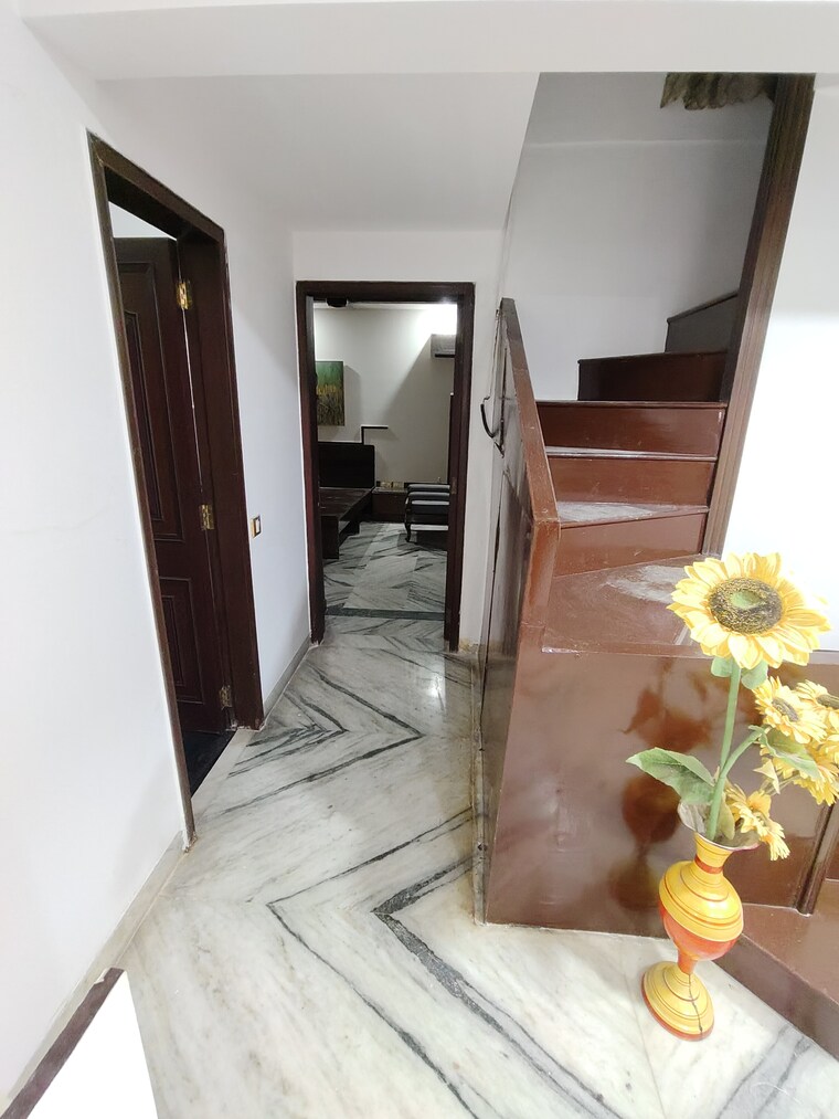 undefined, shyam-saran-society 2 Bedroom 1200 Sq.Ft. Apartment In Koregaon Park Pune 9132101