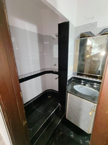 Kitchen in 2 BHK Apartment at Shyam Saran Society, Koregaon Park – for Rent
