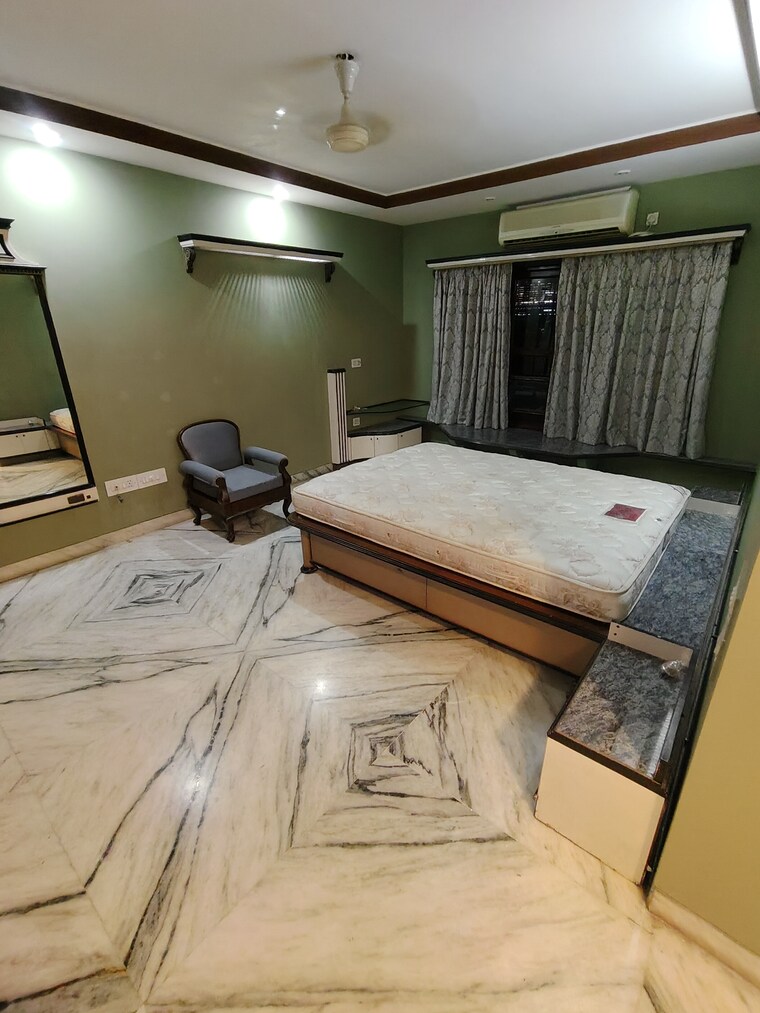 Master Bedroom, shyam-saran-society 2 Bedroom 1200 Sq.Ft. Apartment In Koregaon Park Pune 9132101