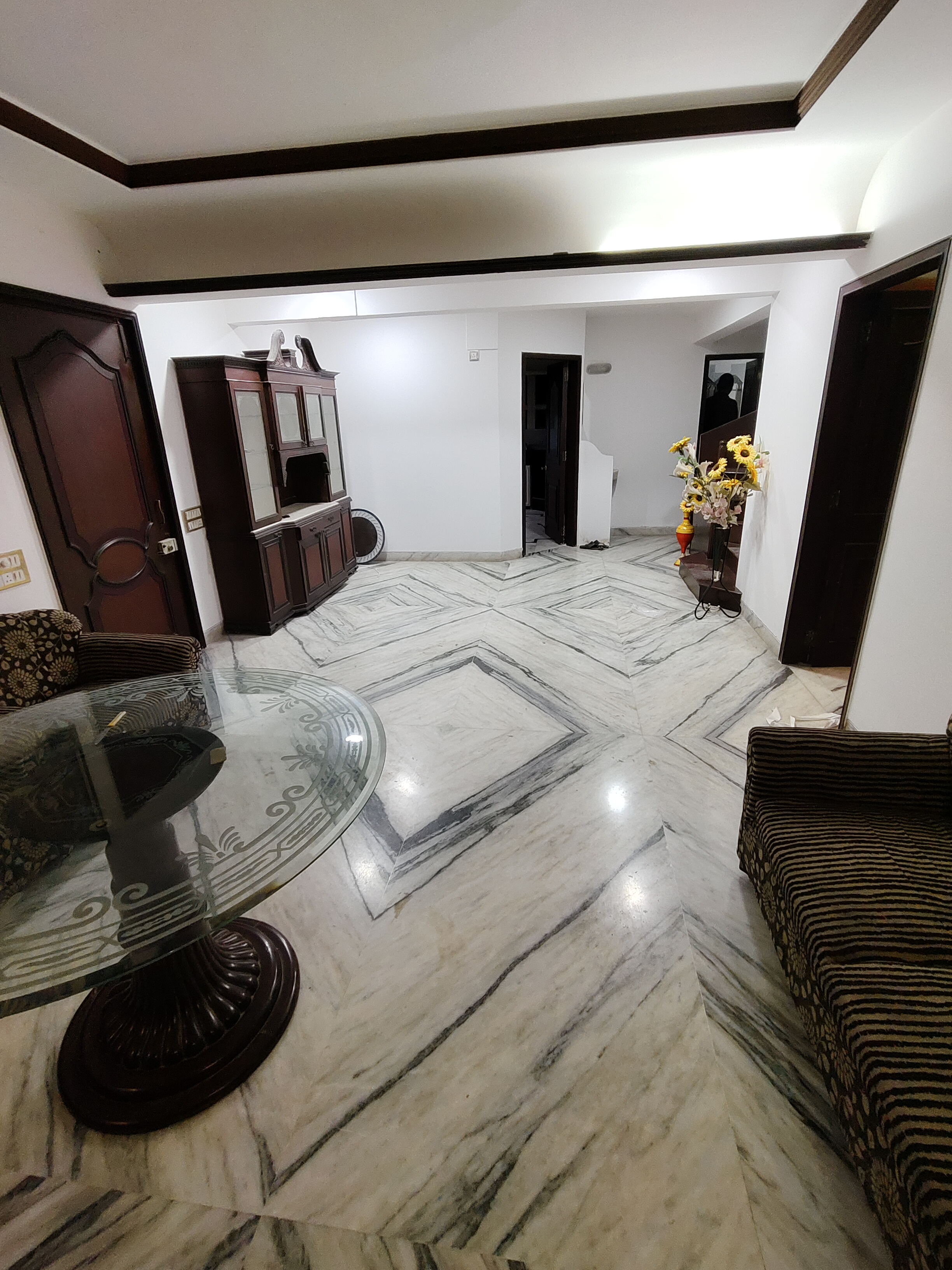 2 BHK + Extra Room Apartment For Rent in Shyam Saran Society