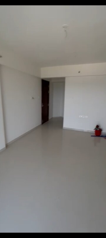 Room in 2 BHK Apartment at Shubh Gateway, Viman Nagar – for Rent