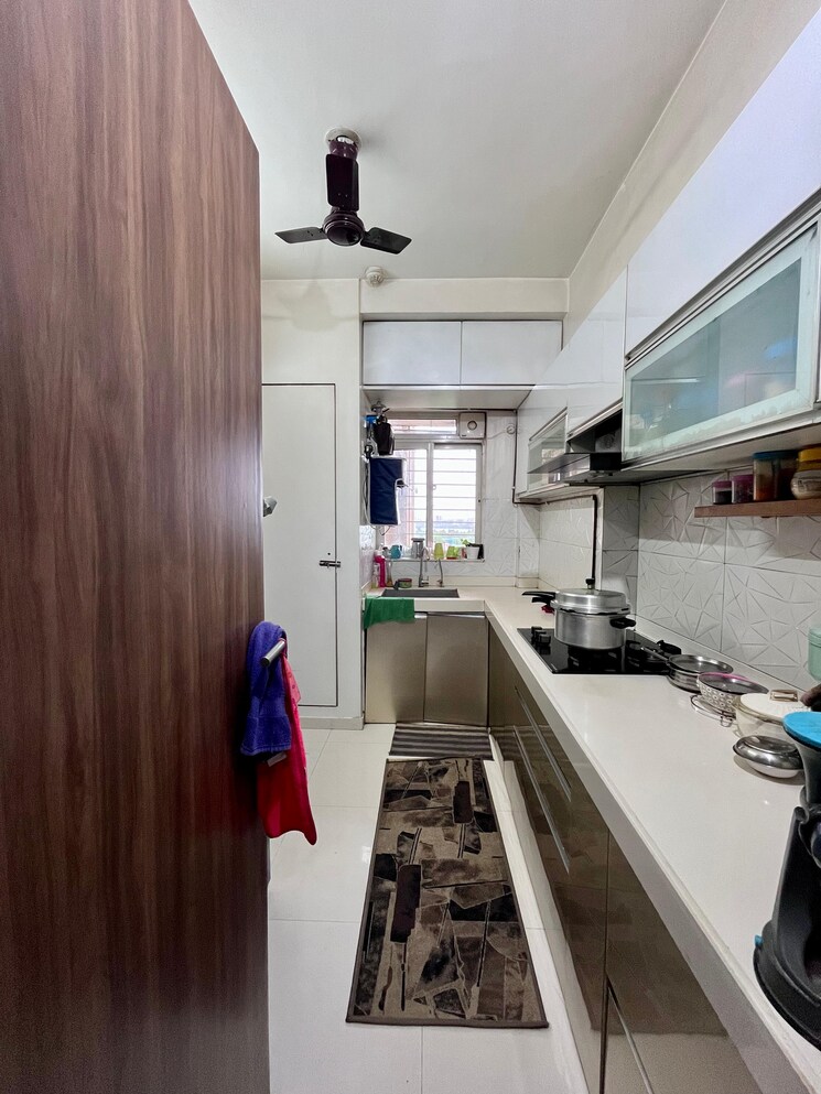 Kitchen, lodha-amara 2 Bedroom 800 Sq.Ft. Apartment In Kolshet Road Thane 9132141